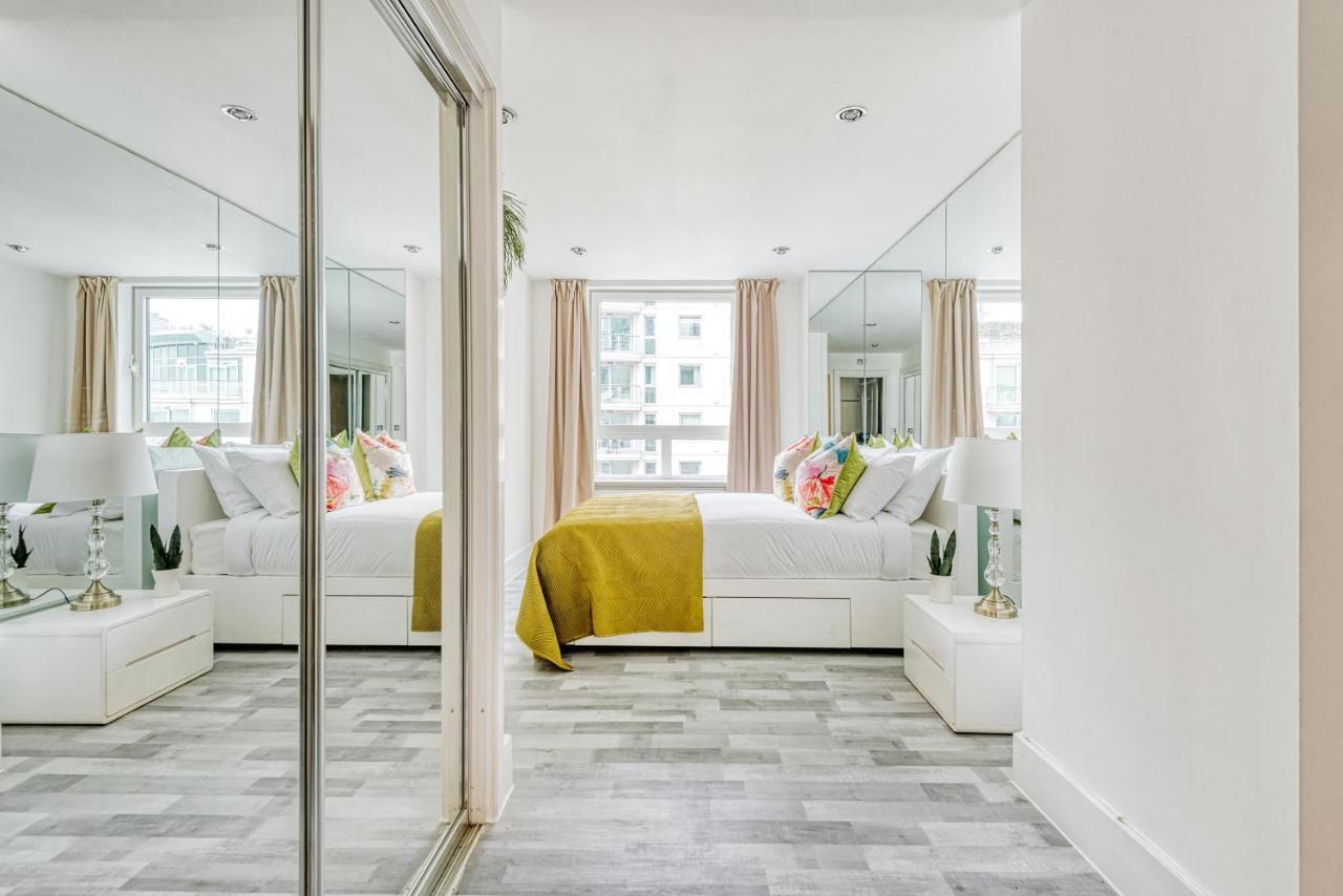 Riverside 2-Bedroom Apartments Лондон Екстер'єр фото
