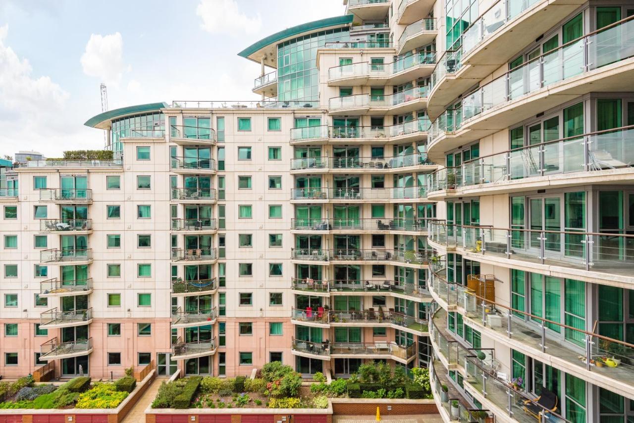 Riverside 2-Bedroom Apartments Лондон Екстер'єр фото