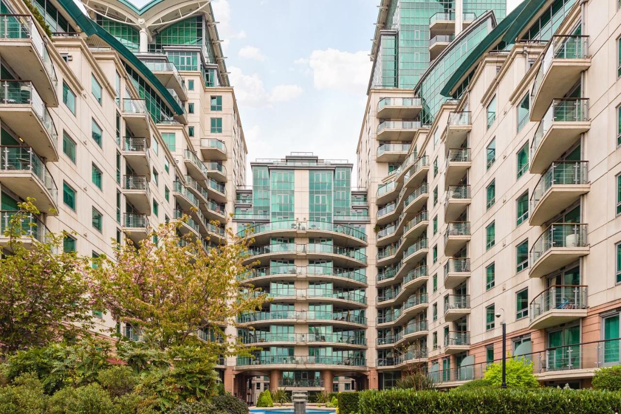 Riverside 2-Bedroom Apartments Лондон Екстер'єр фото