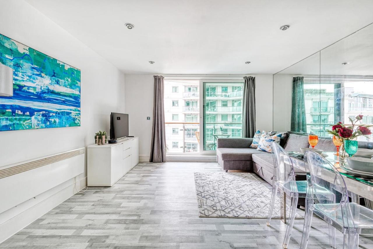Riverside 2-Bedroom Apartments Лондон Екстер'єр фото